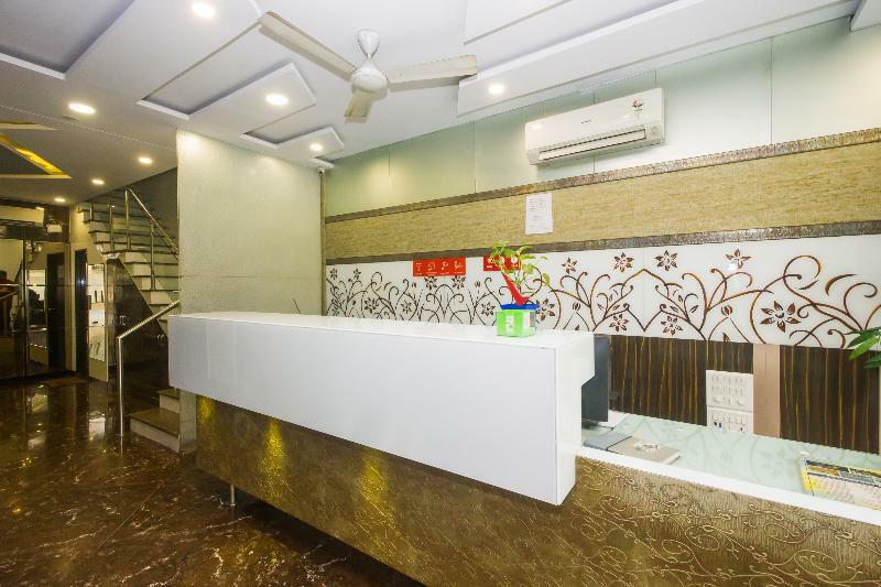 Oyo 8193 Hotel Pearl View Mumbai  Buitenkant foto