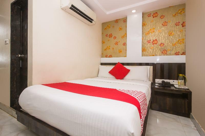 Oyo 8193 Hotel Pearl View Mumbai  Buitenkant foto