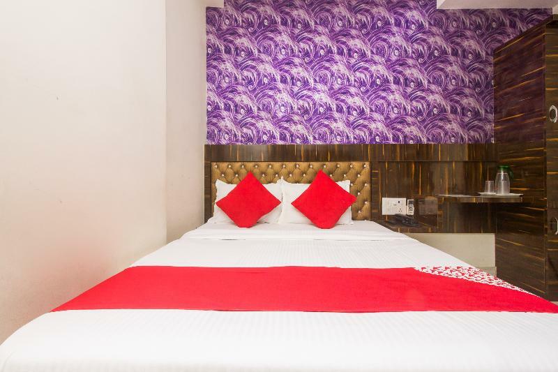 Oyo 8193 Hotel Pearl View Mumbai  Buitenkant foto